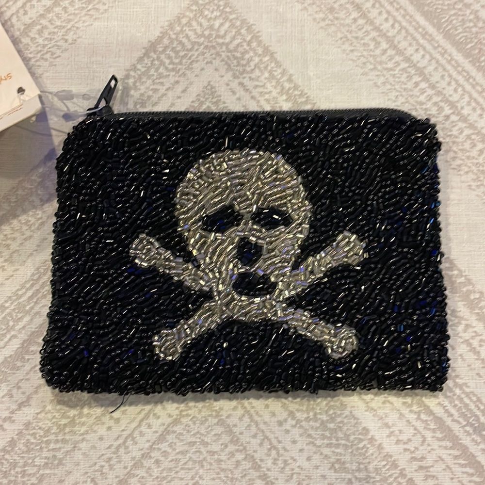 Tiana Black Beaded Zip Top Small Coin Purse, Silver Skull & Bones